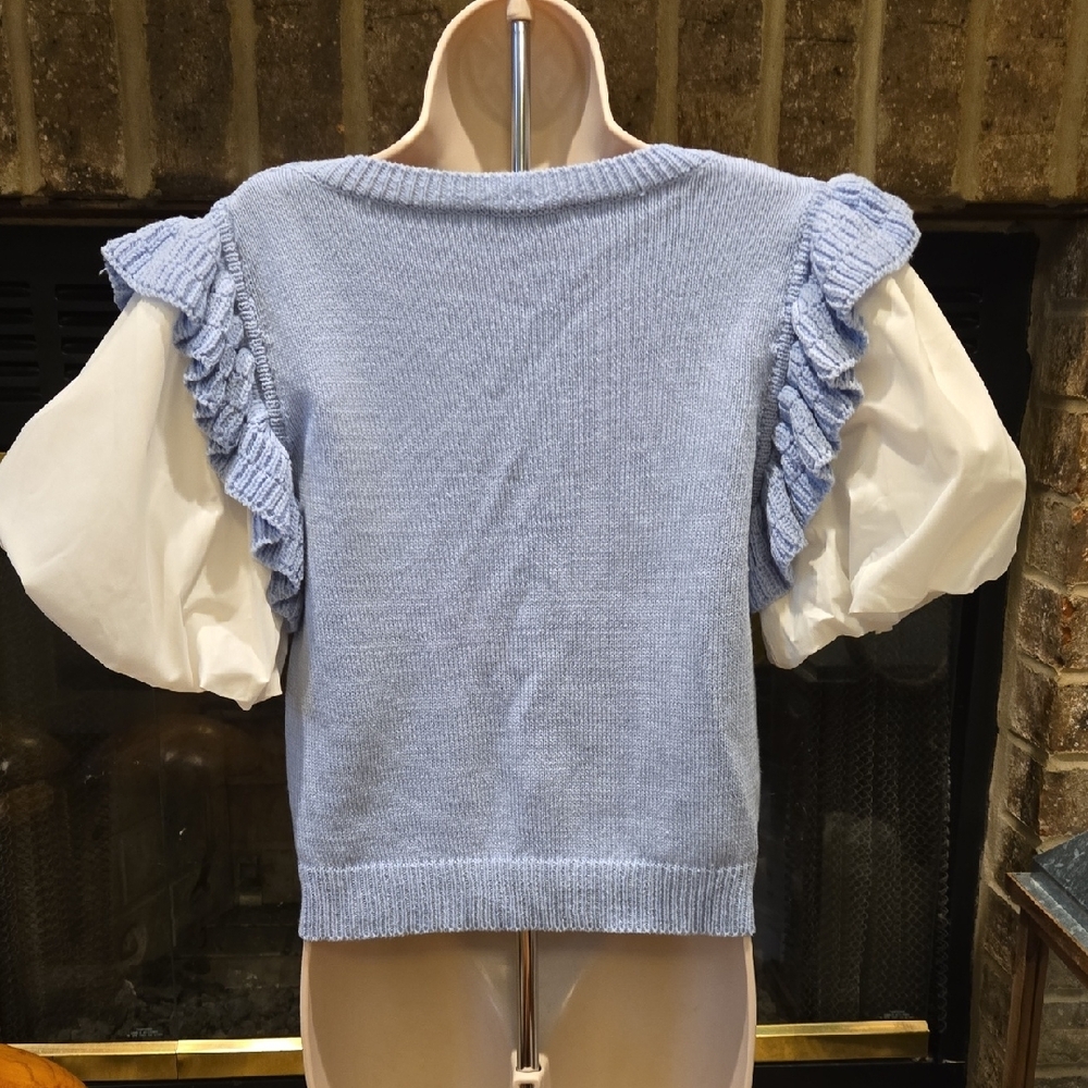 Entro Light Blue Knit Blouse with Ruffled Sleeves - Picture 4 of 4